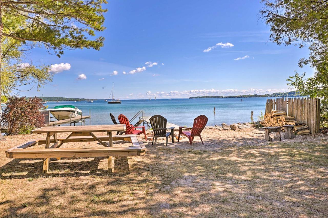 Quaint Studio With Shared Beach Walk To Suttons Bay Luaran gambar