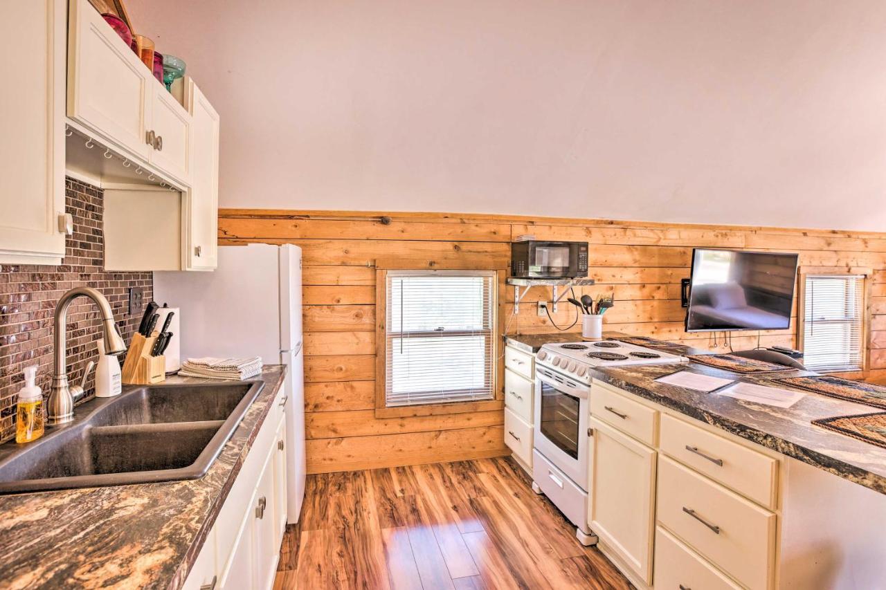 Quaint Studio With Shared Beach Walk To Suttons Bay Luaran gambar