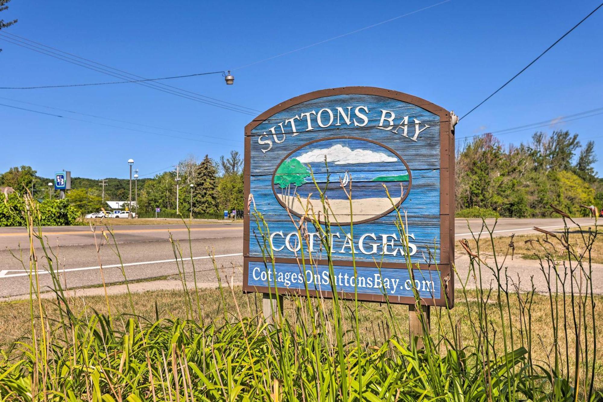 Quaint Studio With Shared Beach Walk To Suttons Bay Luaran gambar
